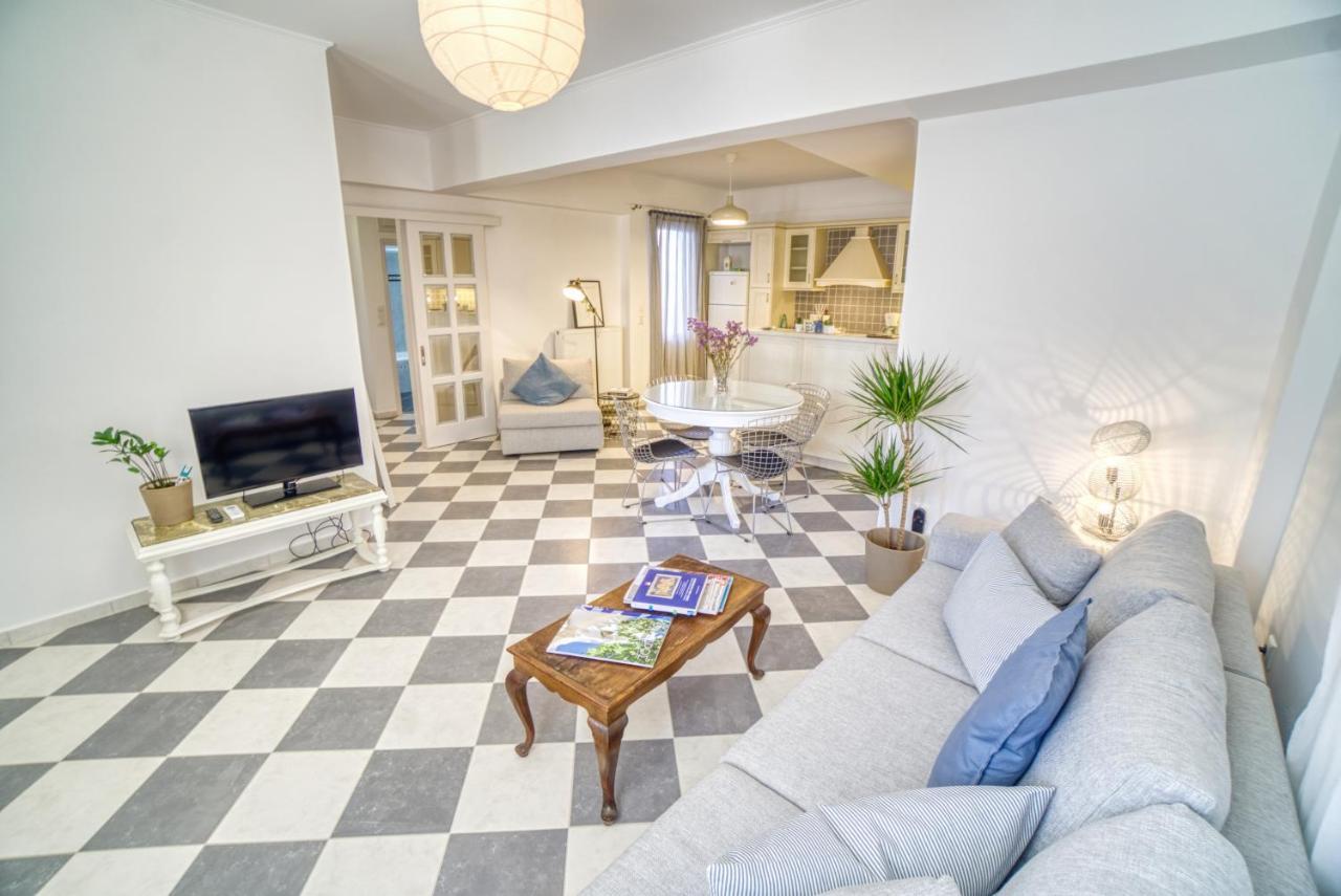 Stylish, Cozy 2-Bdr Flat In Andros Town By Explore Andros Exterior foto